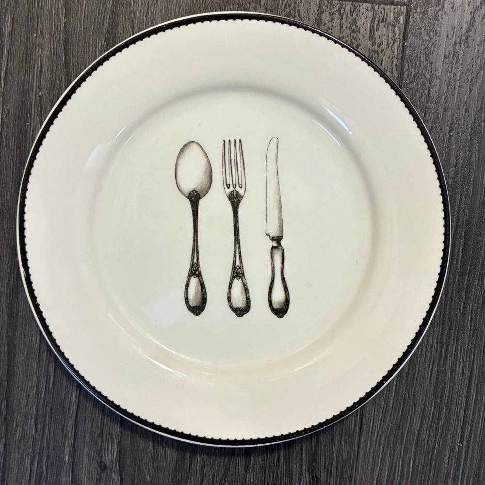 Rare!!! Set of 4 Ciroa Porcelain Simple Serve Dishes.